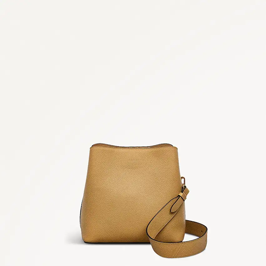 Dukes Place Leather Medium Compartment Cross Body Bag in Pecan - 111381