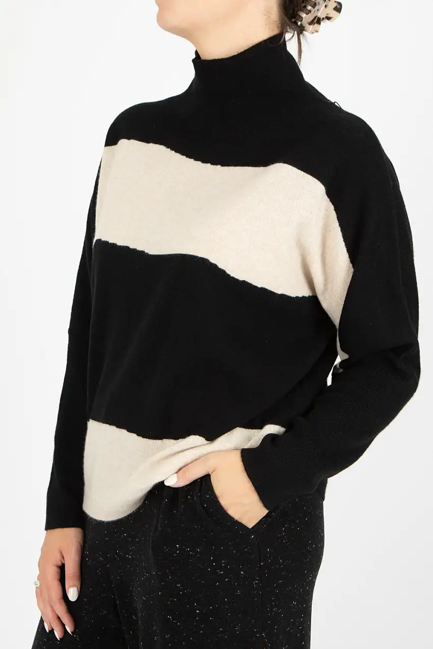Estheme Two Tone Wave Pullover